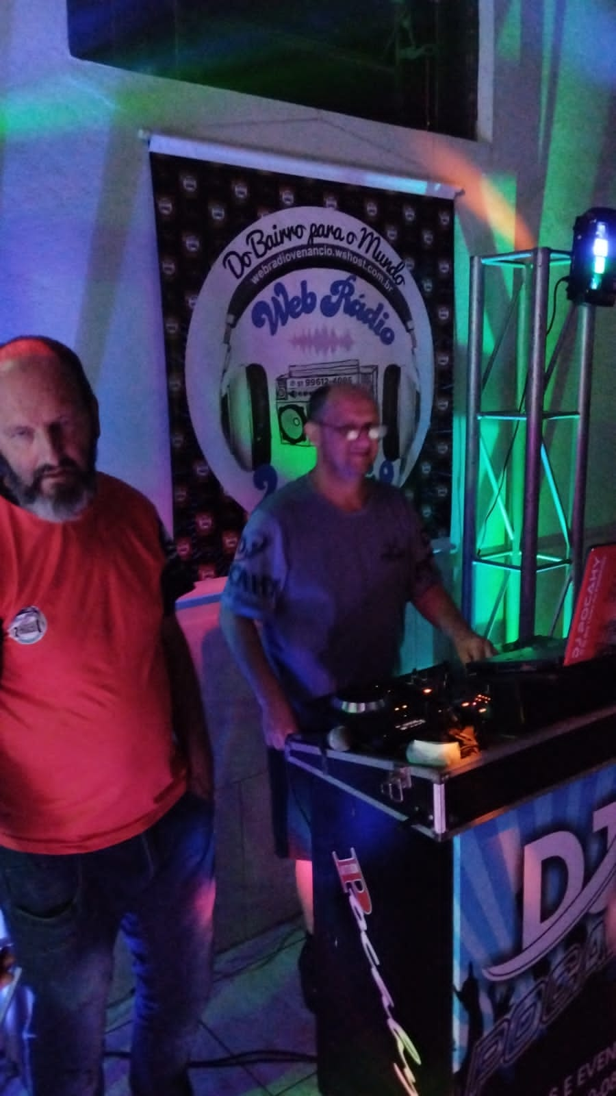 dj pocahy balançando galera